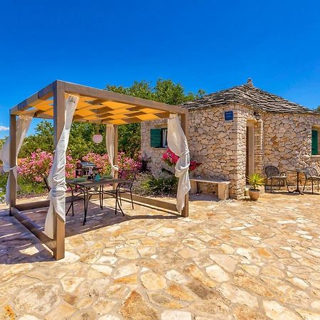 Magical Island Home Supetar Ngoại thất bức ảnh