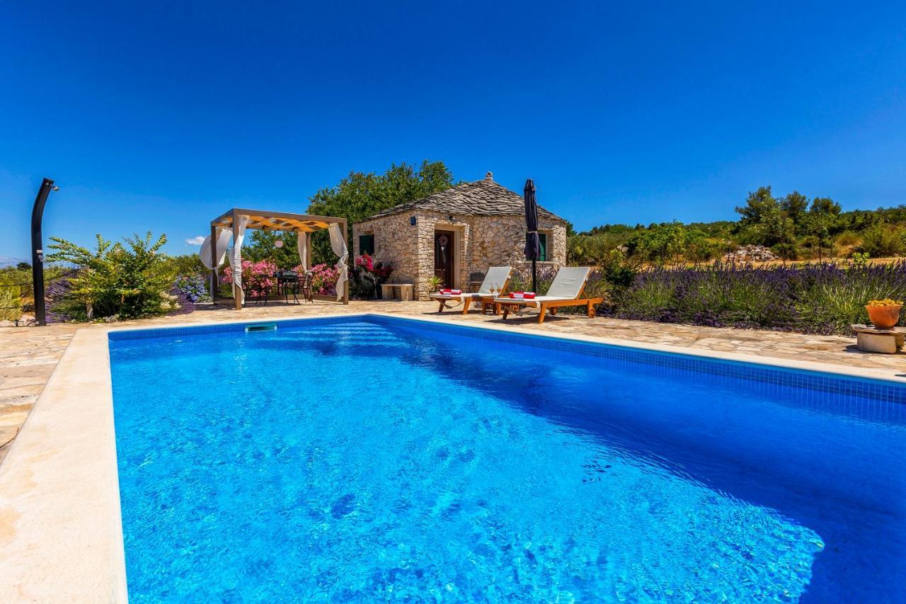 Magical Island Home Supetar Ngoại thất bức ảnh