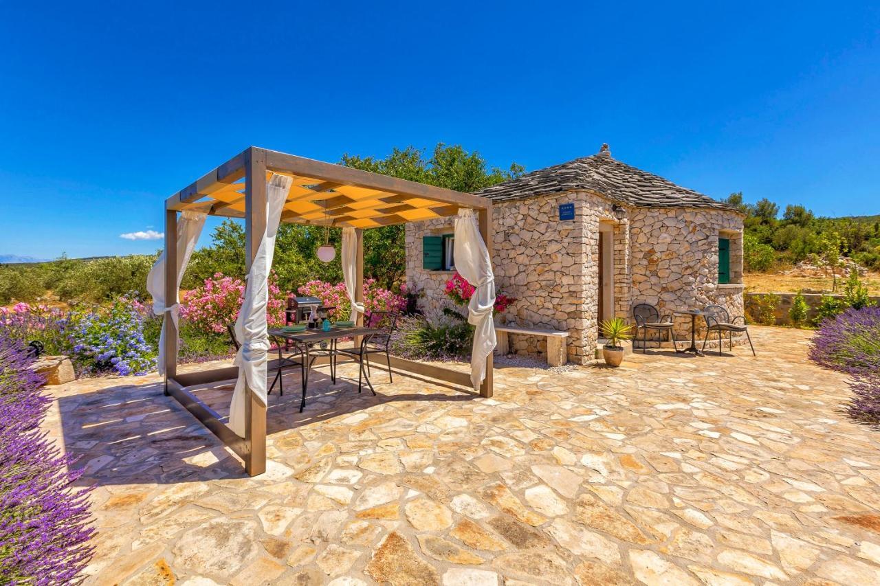 Magical Island Home Supetar Ngoại thất bức ảnh